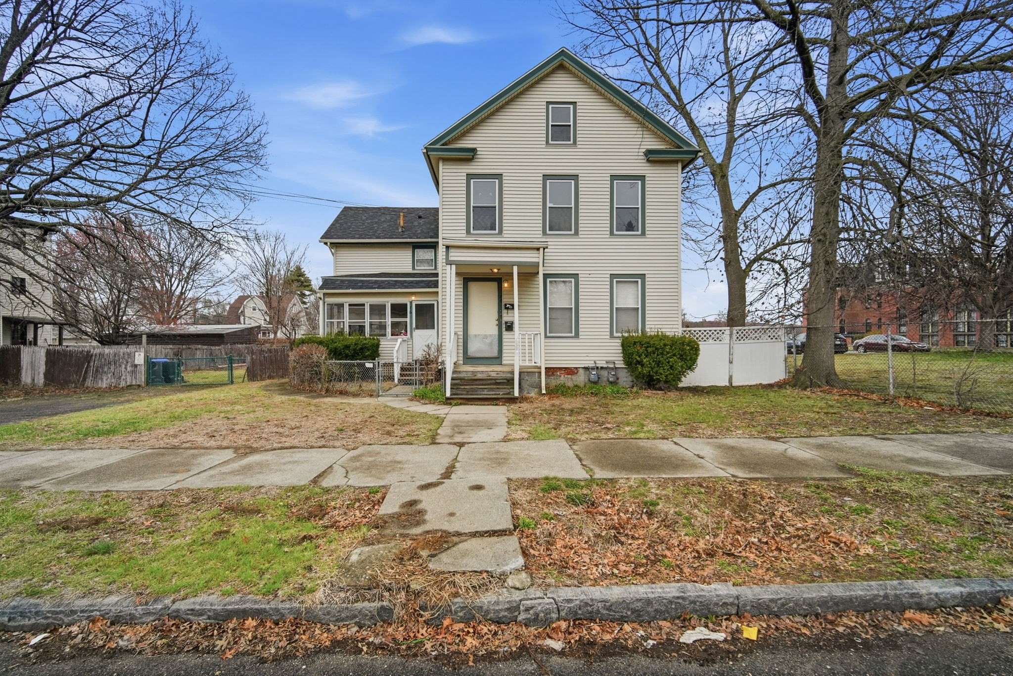 76 Hampden St, Springfield, MA 01151