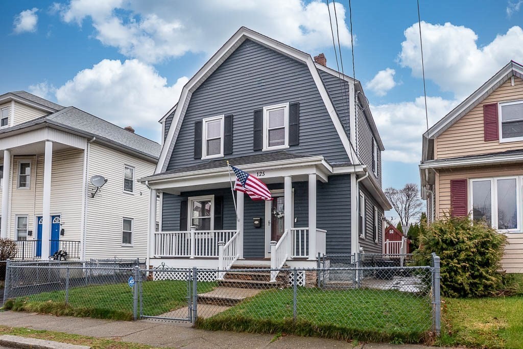 125 Vine St, East Providence, RI 02914