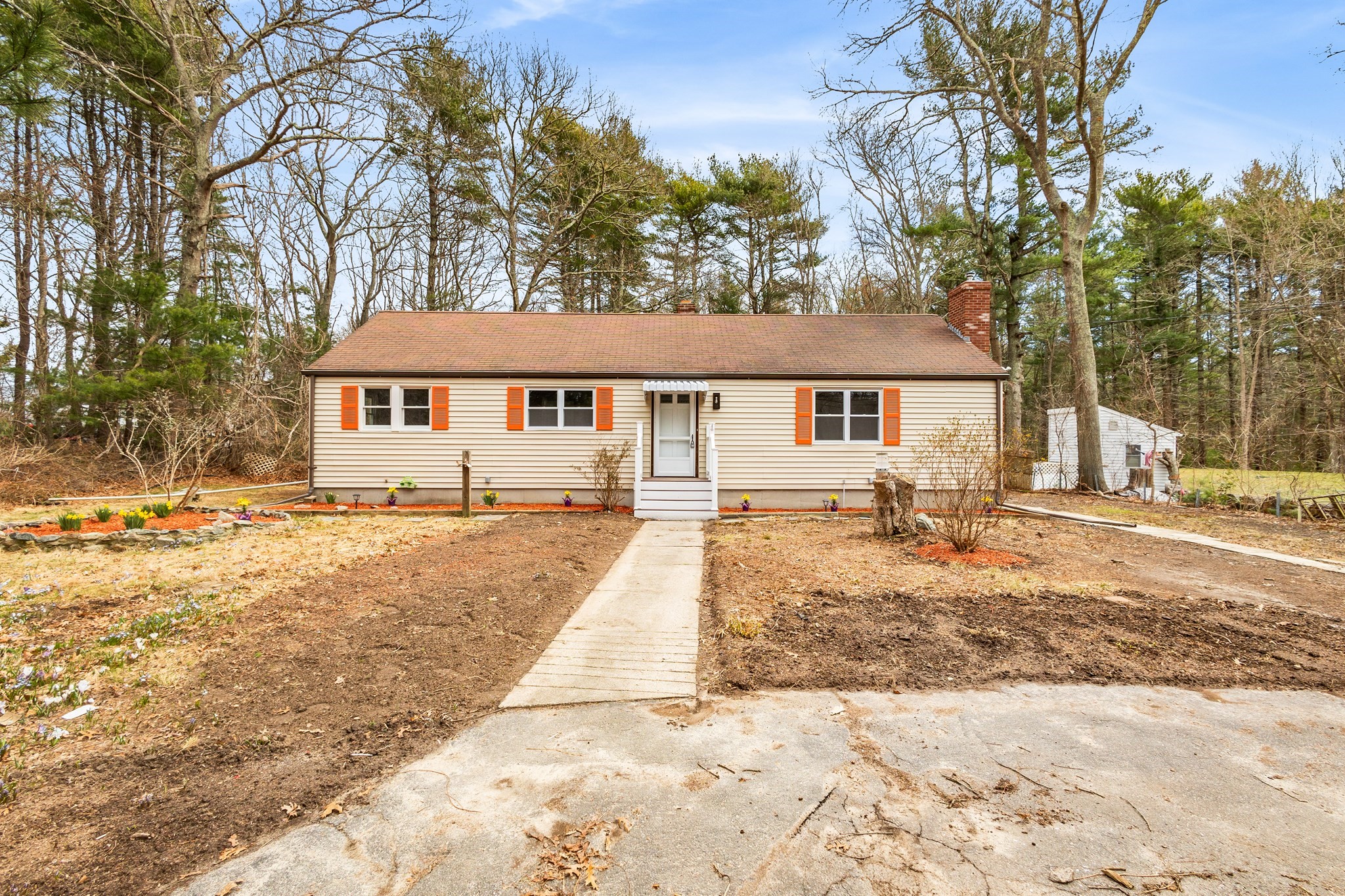 172 Fisher Rd, Dartmouth, MA 02747