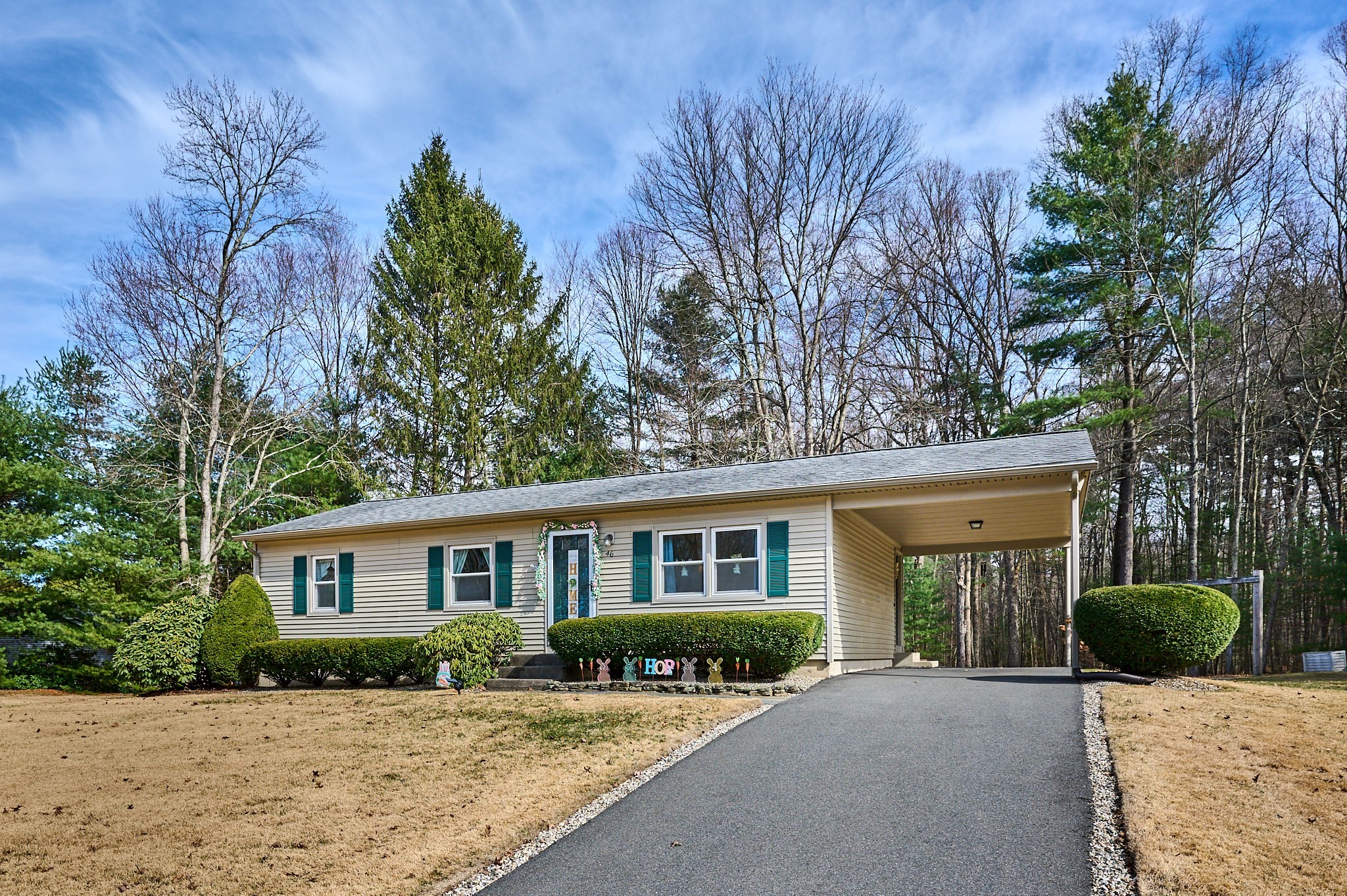 46 Deepwoods Dr, Amherst, MA 01002