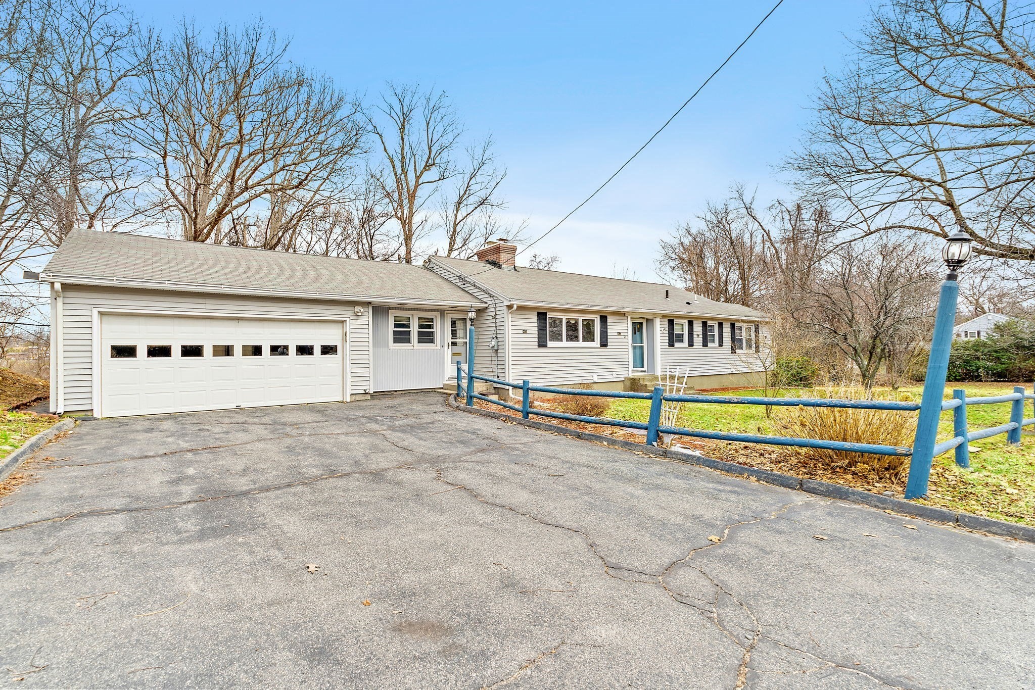 21 Trinity Ave, Worcester, MA 01605