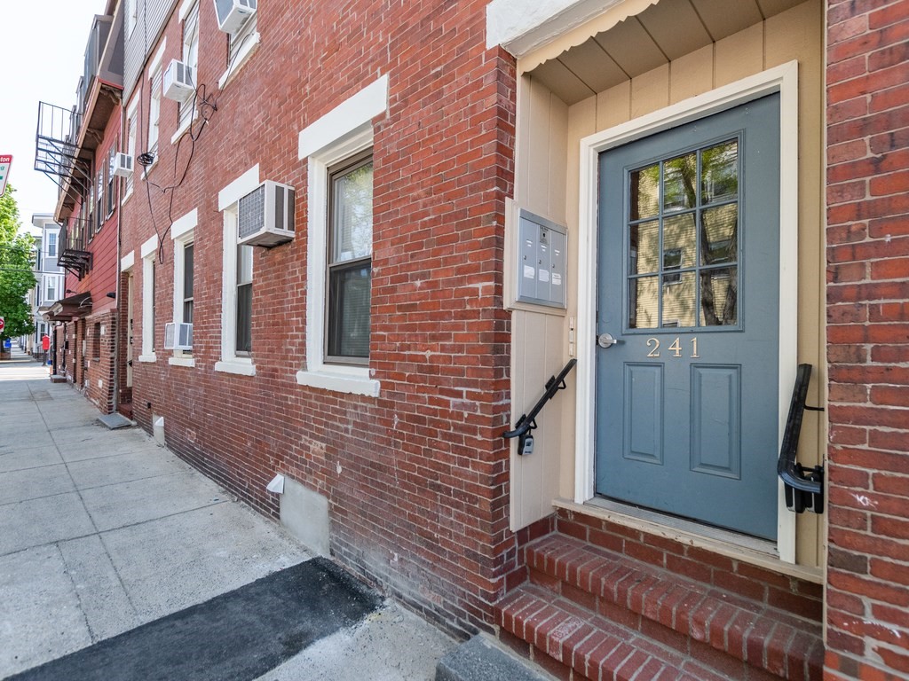 241 E St, South Boston, Boston, MA 02127 - Image 11