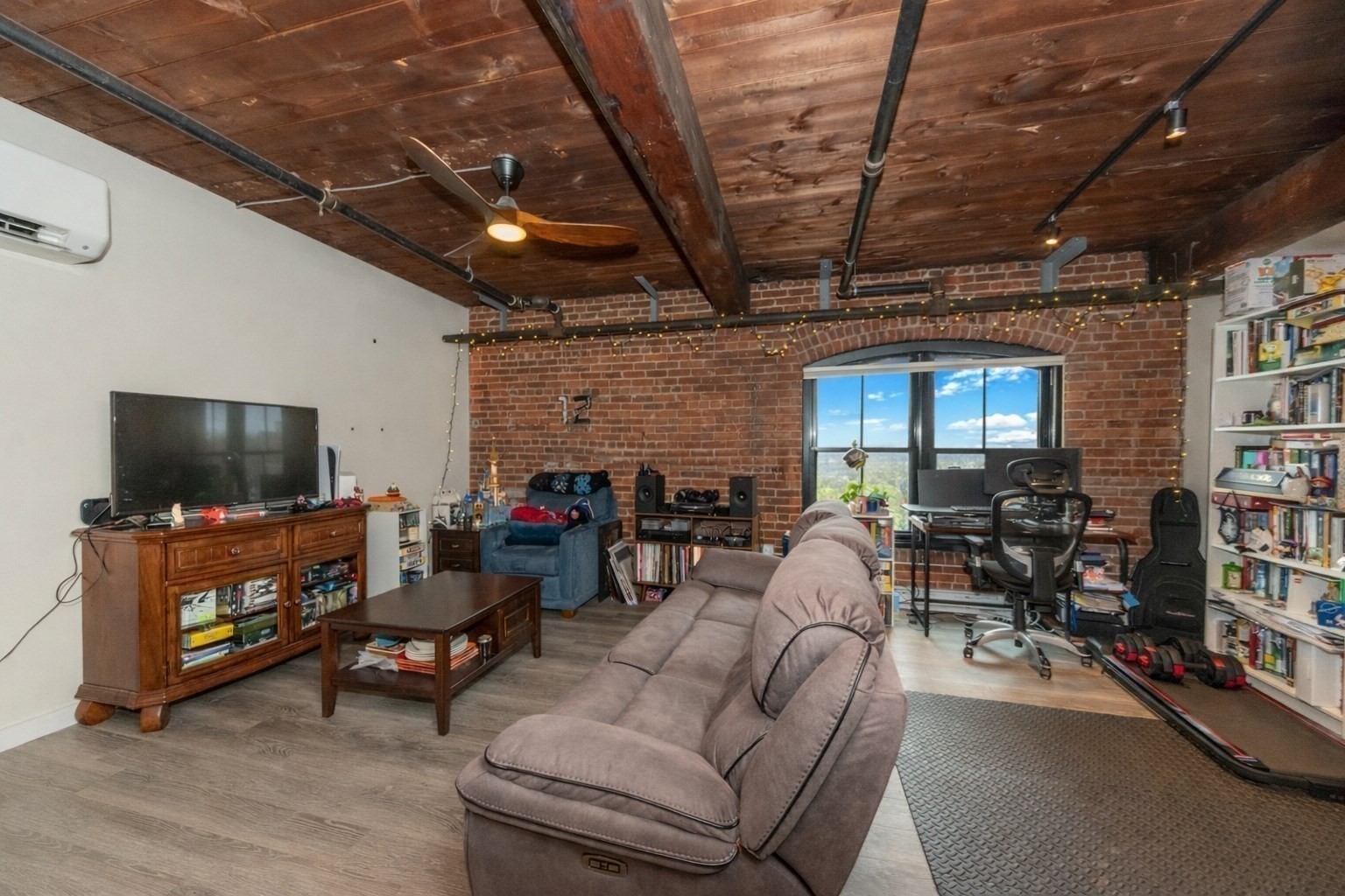 55 Sterling St Unit 305, Clinton, MA 01510 - Image 3