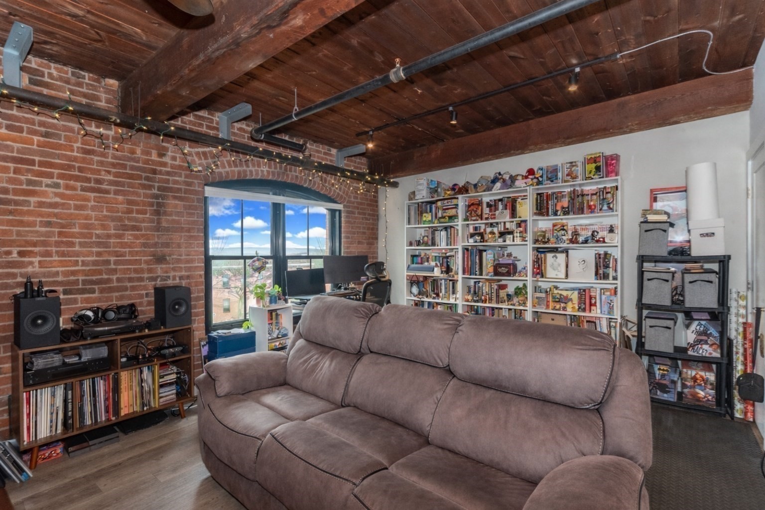55 Sterling St Unit 305, Clinton, MA 01510 - Image 9