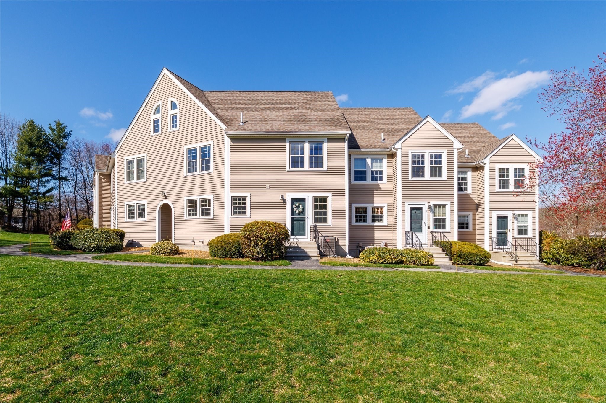 6 Hovey Pond Dr Unit 6, Grafton, MA 01536