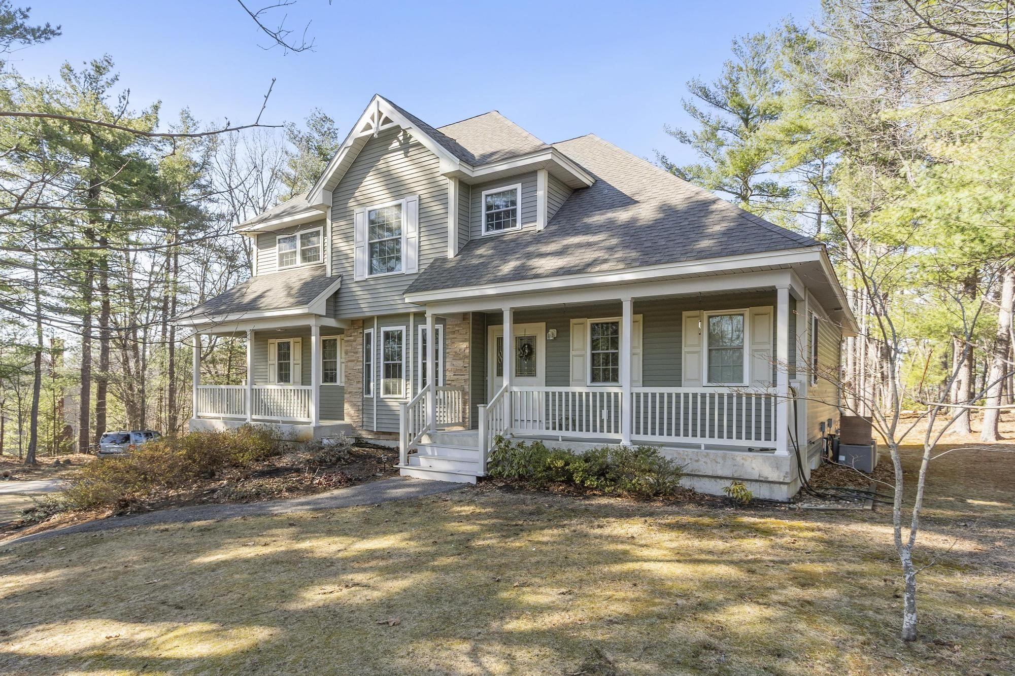 60 Redstone Hill Rd, Sterling, MA 01564