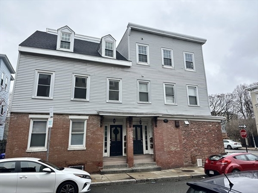 89 Green St