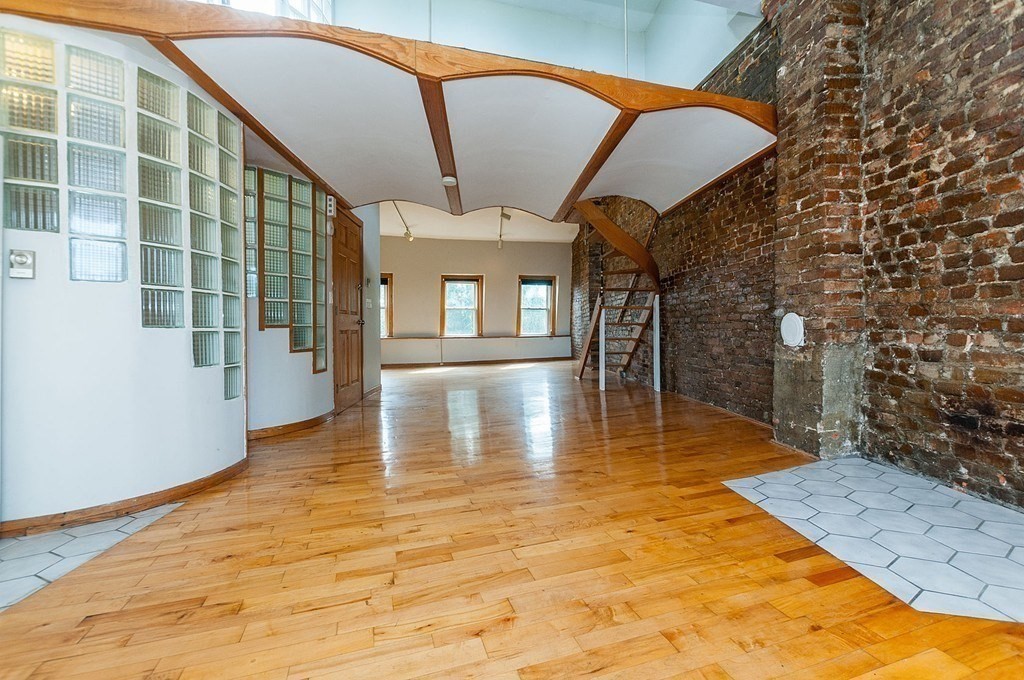 11 Savin Hill Ave, Dorchester, Boston, MA 02125 - Image 2
