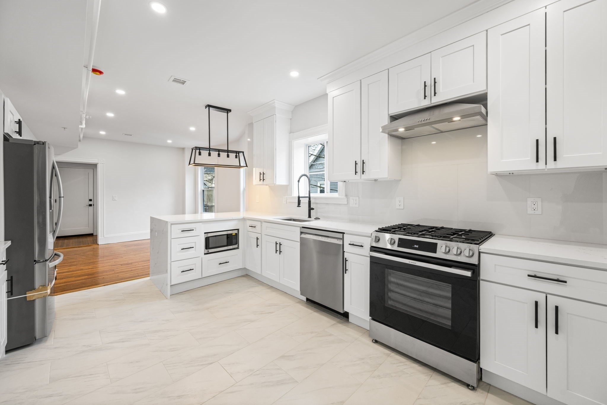 10 Beech St Unit 3, Cambridge, MA 02140