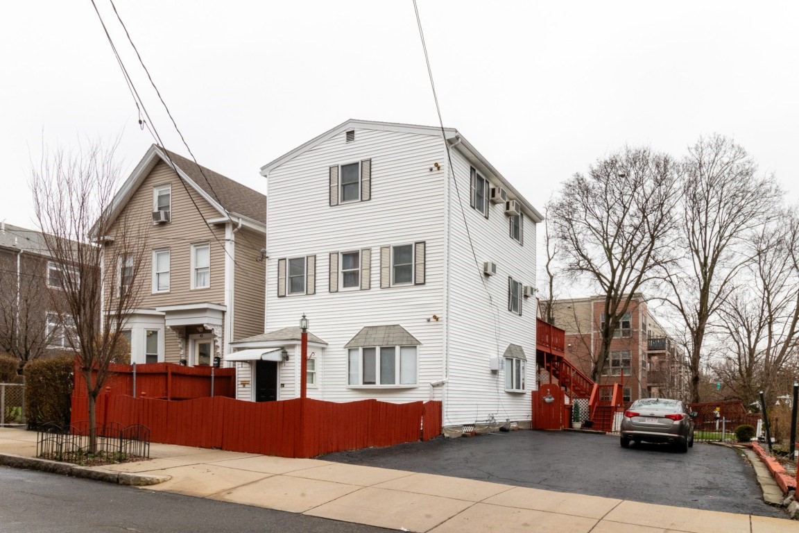 41 Webster Ave, Chelsea, MA 02150