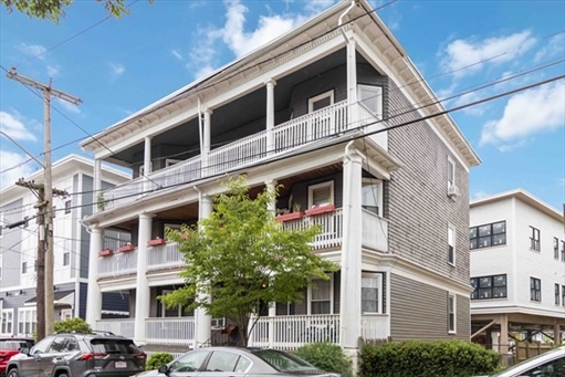 10 Beach Rd, Apt 1