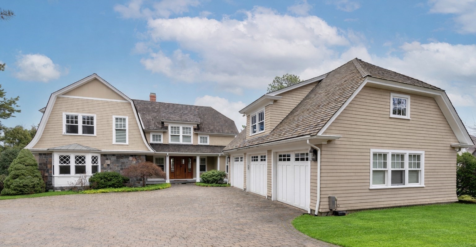 12 Stones Throw, Plymouth, MA 02360