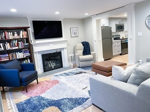83 Rockridge, Apt -