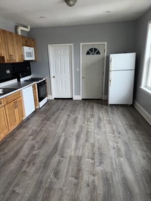 44 westville, Apt 3