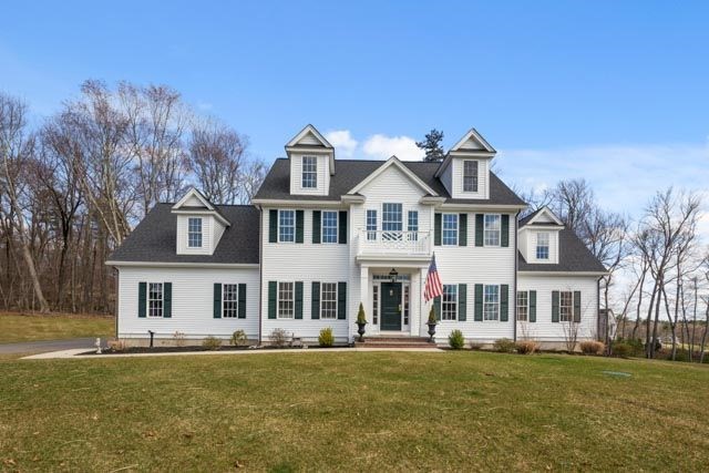 29 Rawson Farm Rd, Mendon, MA 01756