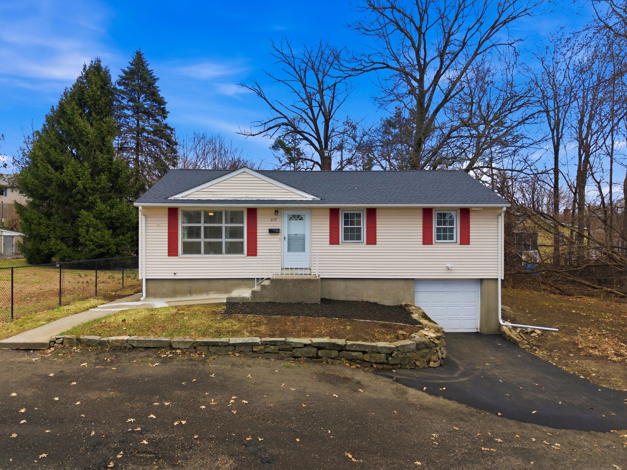 239 Dana Ave, Worcester, MA 01604