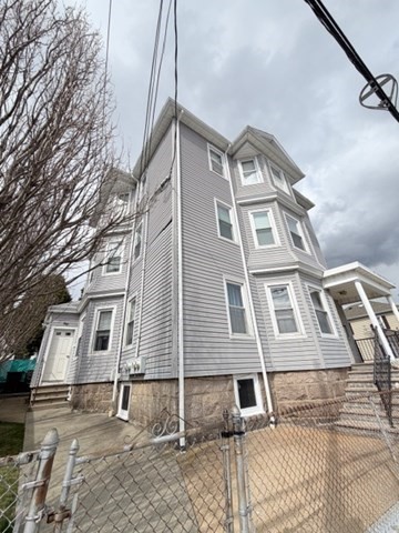 26 Stockton St, Fall River, MA 02721