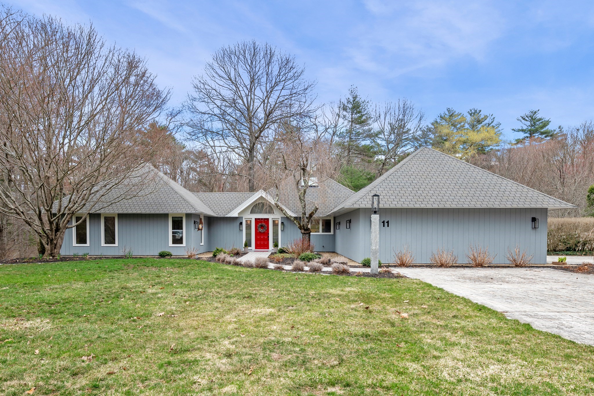 11 Brentwood Way, Ipswich, MA 01938