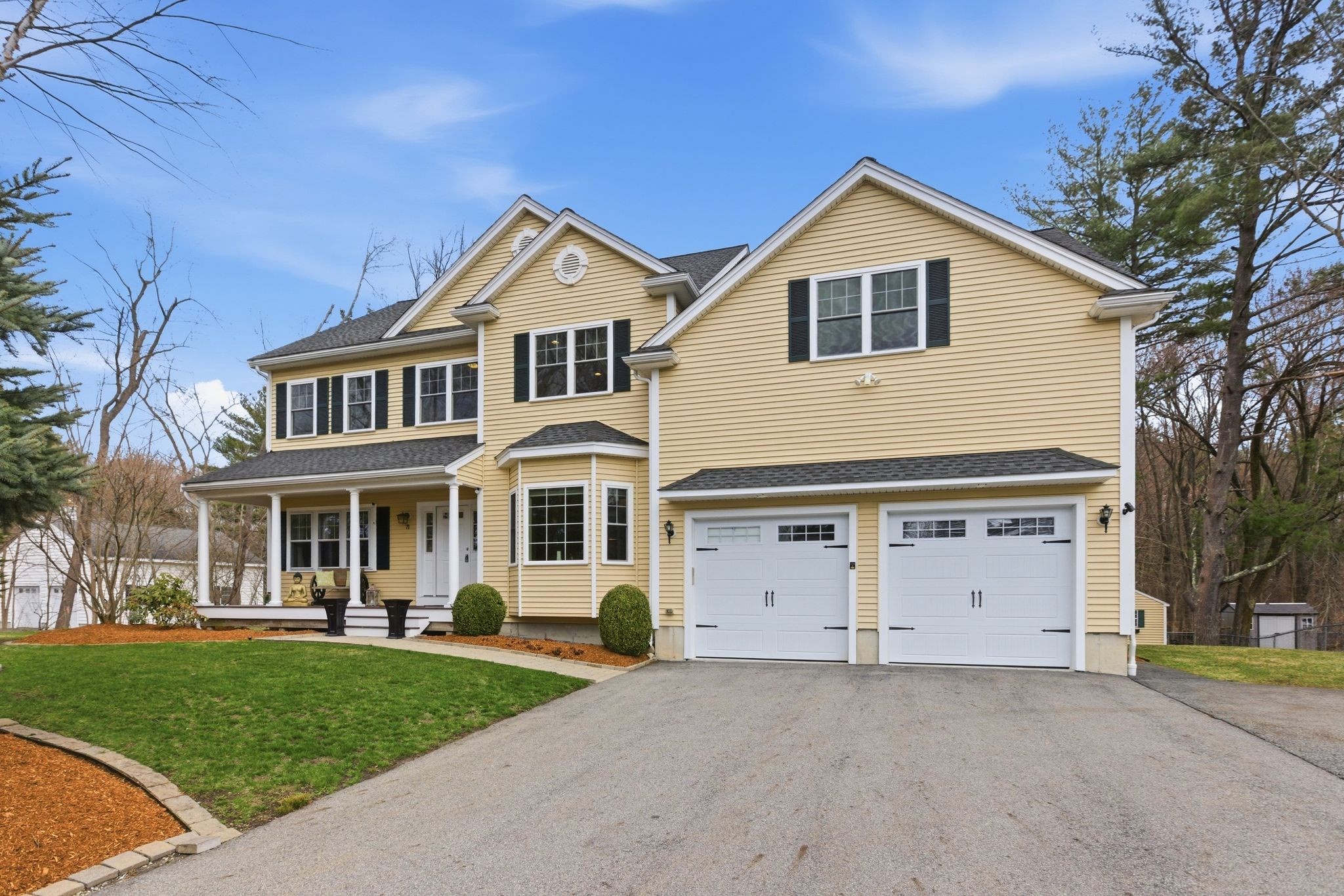 71 Lexington St, Burlington, MA 01803