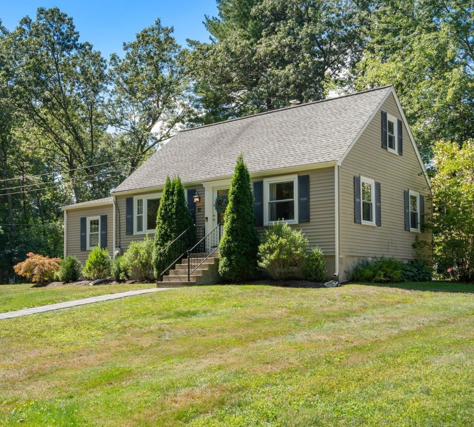 31 Robbins Rd, Sudbury, MA 01776