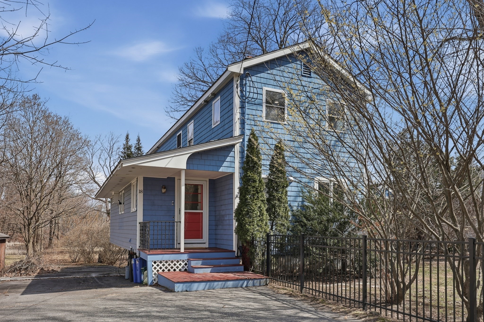 18 Bergin Ln, Worcester, MA 01602