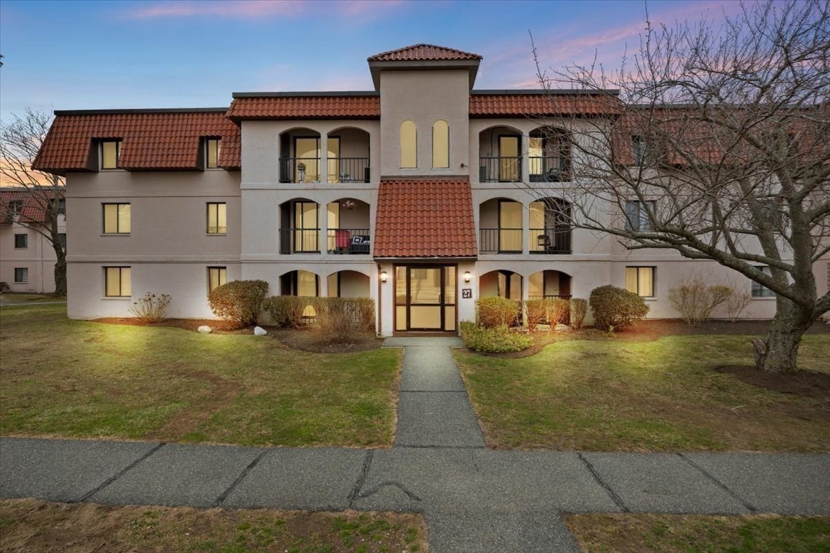 685 Oak Street Unit 27-12, Brockton, MA 02301