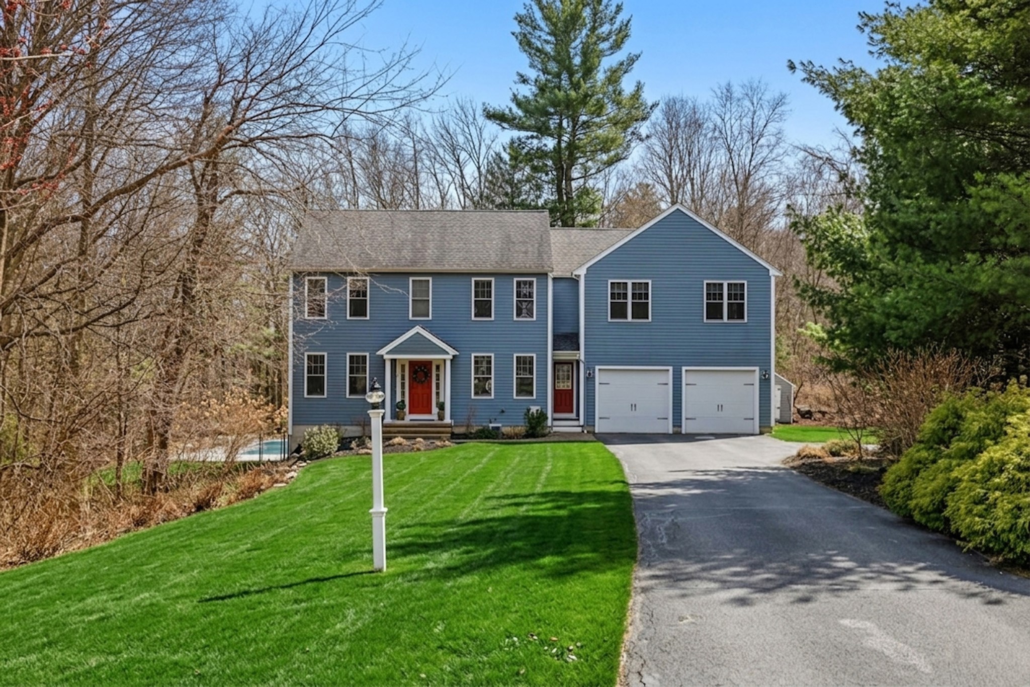 9 Great Acres Dr, Hanover, MA 02339