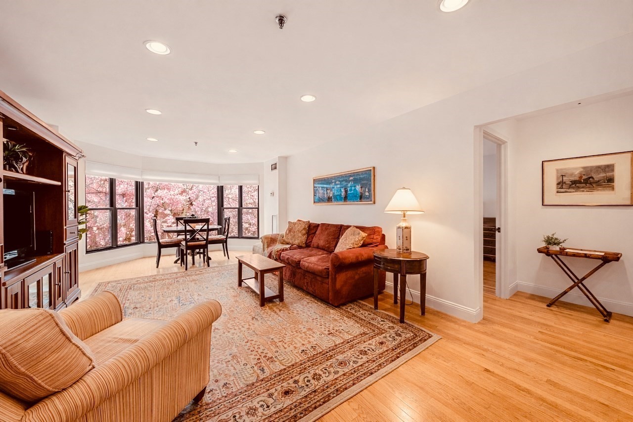 16 Harcourt St Unit 3D, Back Bay, Boston, MA 02116