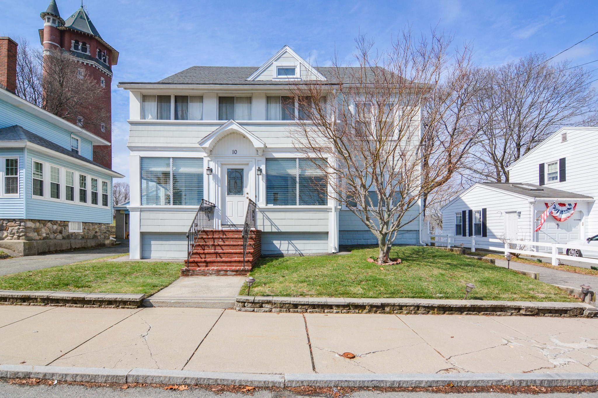 10 Yale St, Lawrence, MA 01841