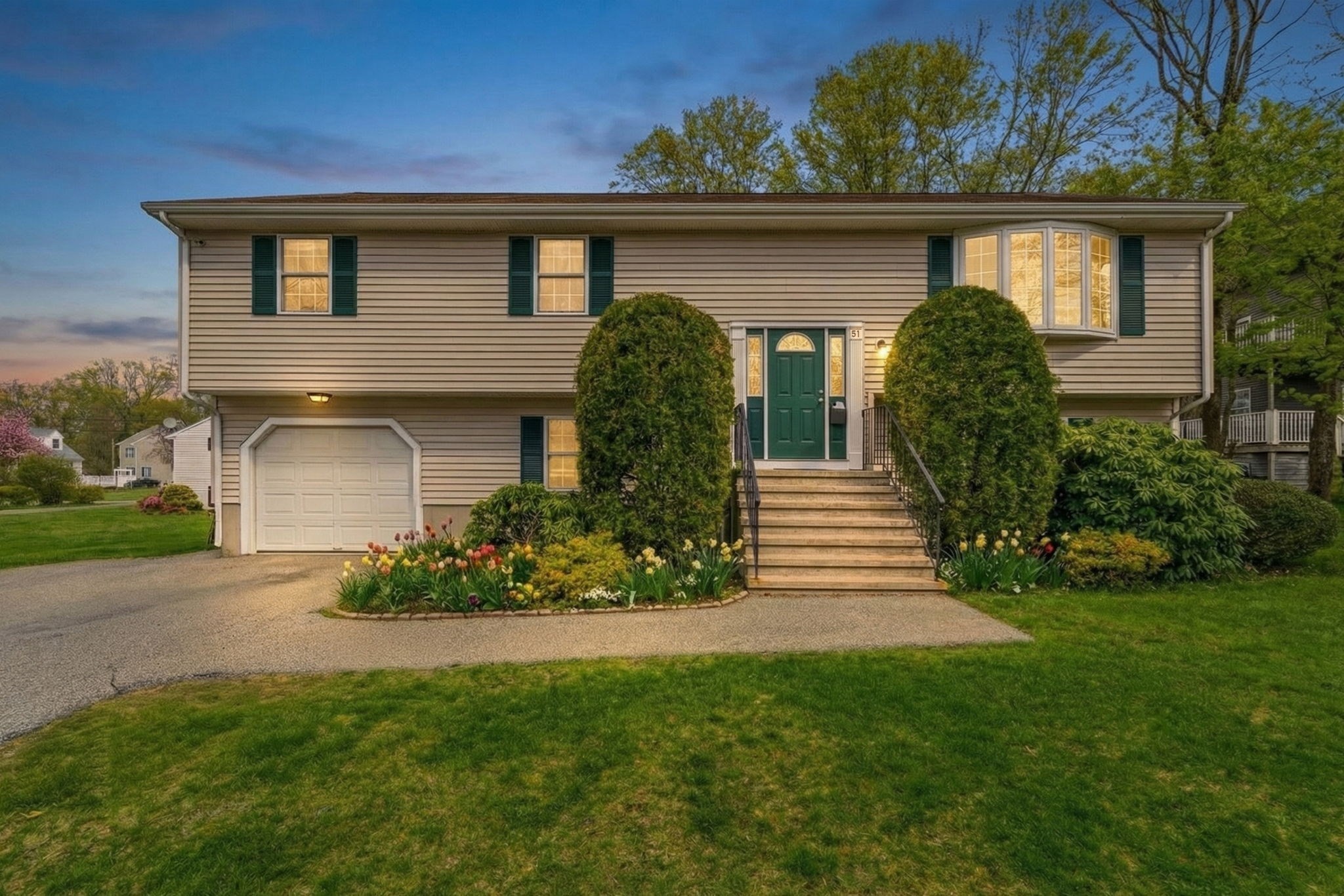 51 Cross St, Randolph, MA 02368