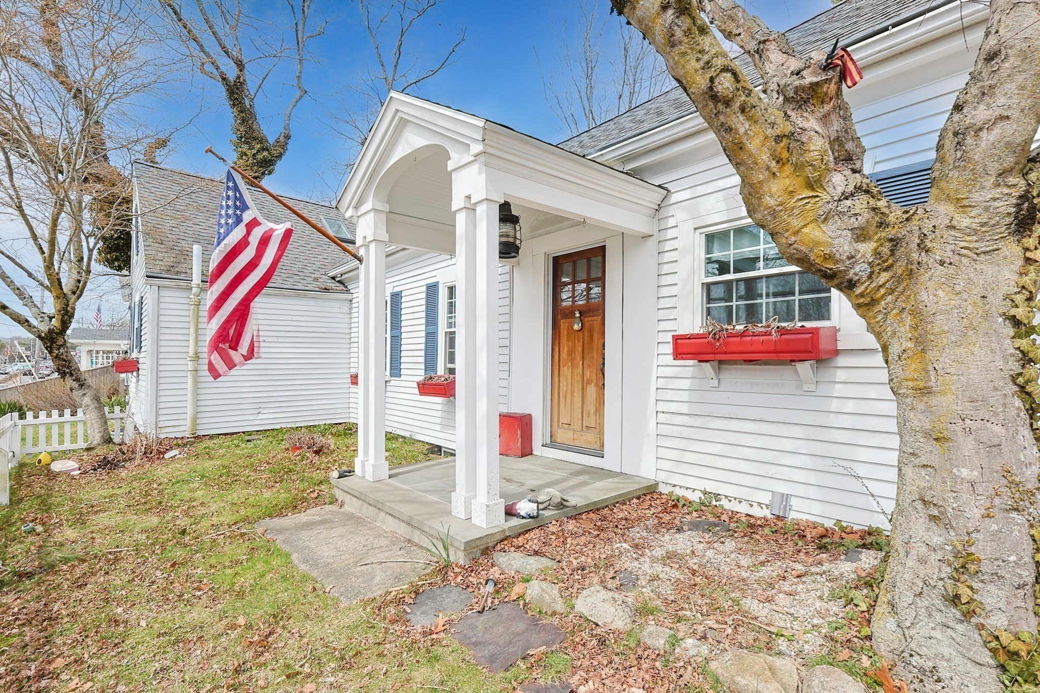 260 State Road, Dartmouth, MA 02747