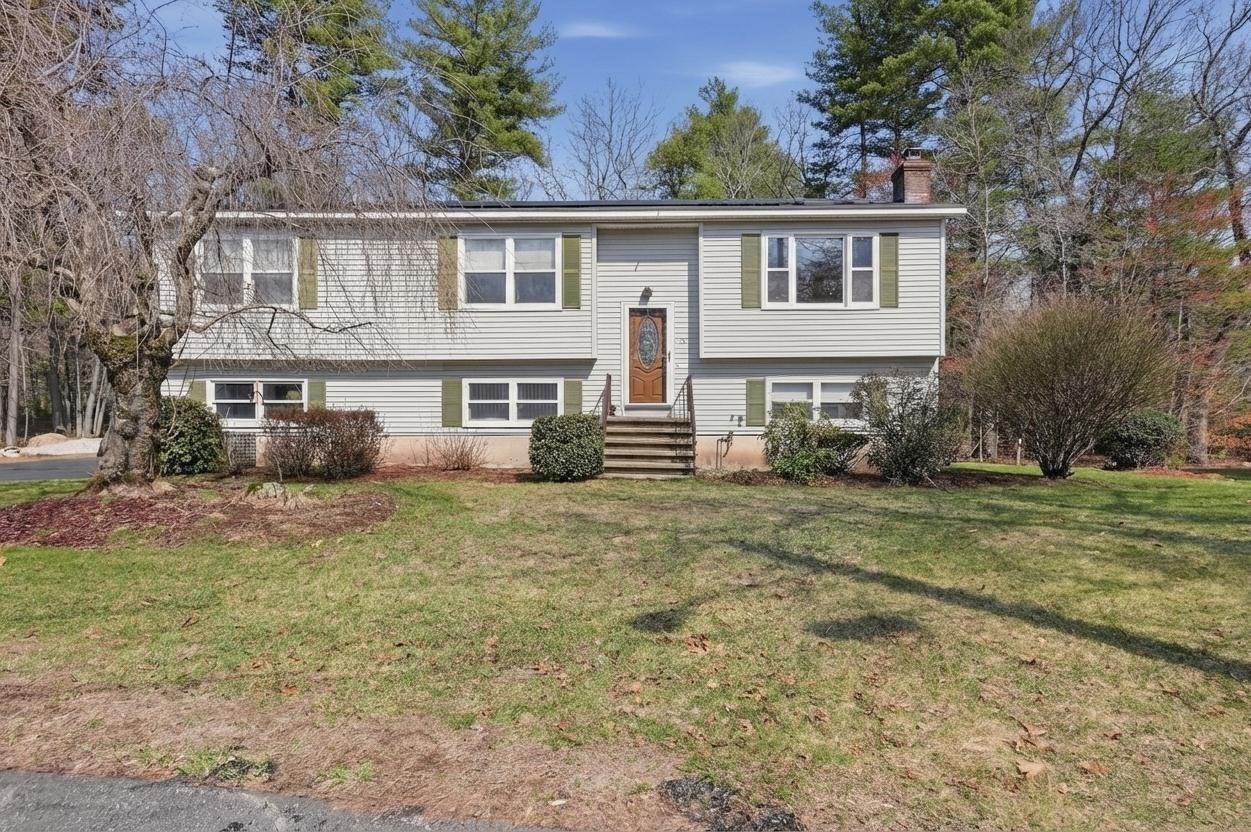 10 Lee Avenue, Burlington, MA 01803