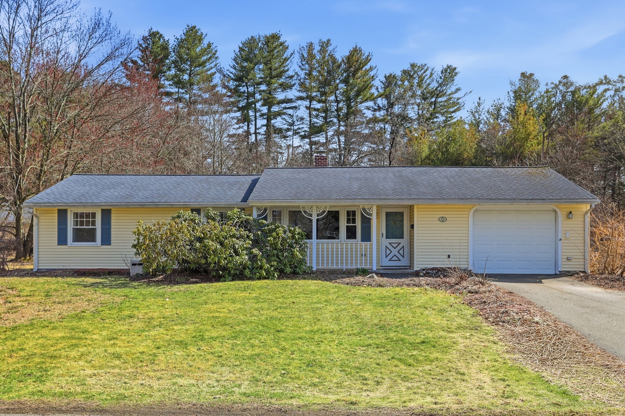 24 Clarissa Rd, Chelmsford, MA 01824