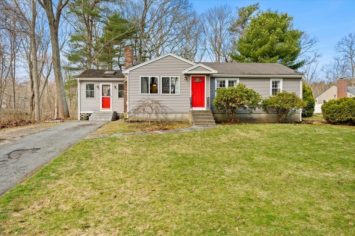 34 Hitchcock Lane, Attleboro, MA 02703