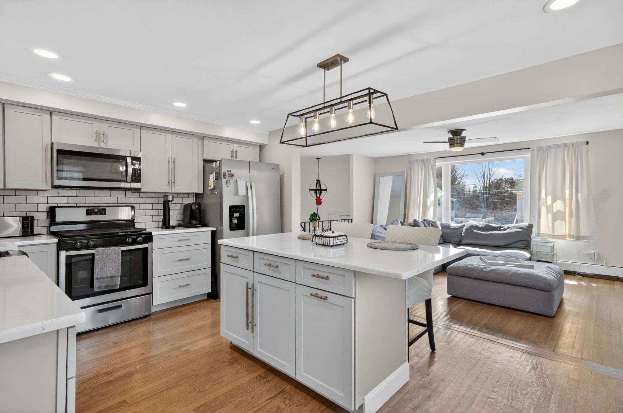 17 Elizia Circle, Lowell, MA 01854