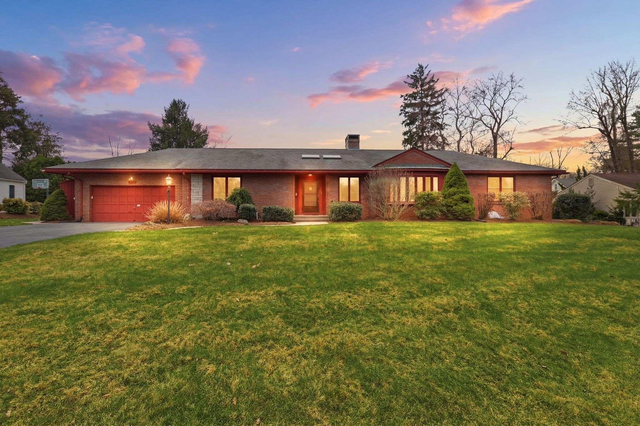 31 Briarcliff Road, Longmeadow, MA 01106