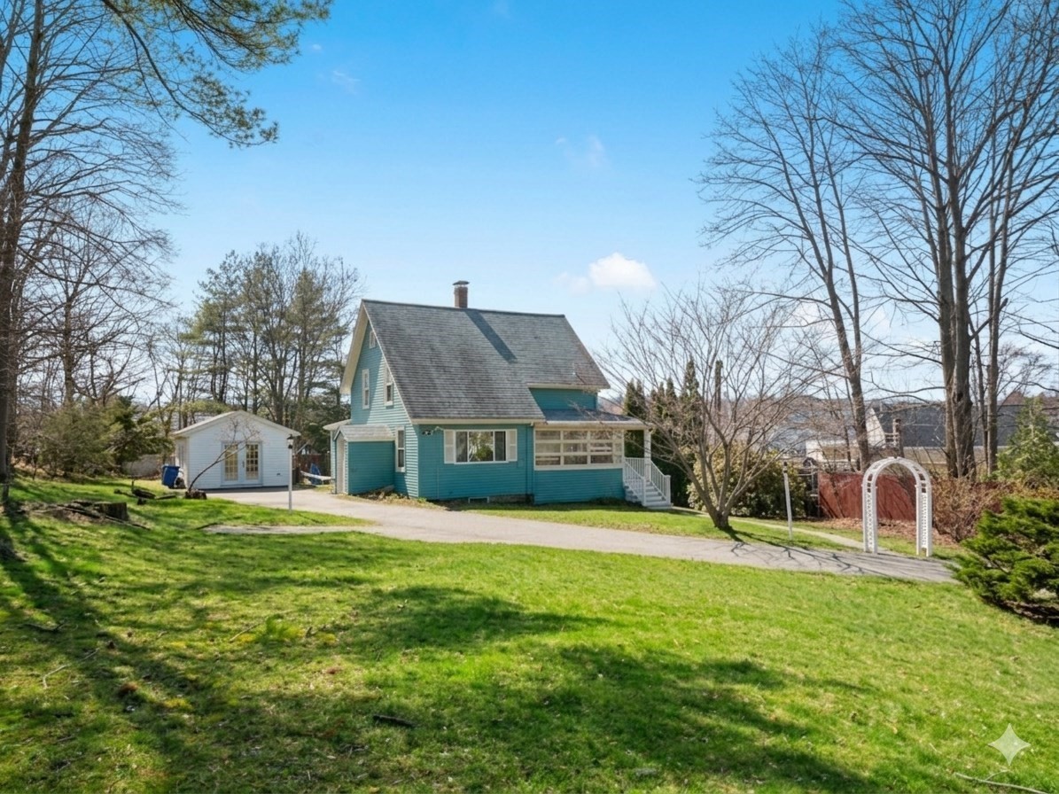 17 Preston St, Wakefield, MA 01880