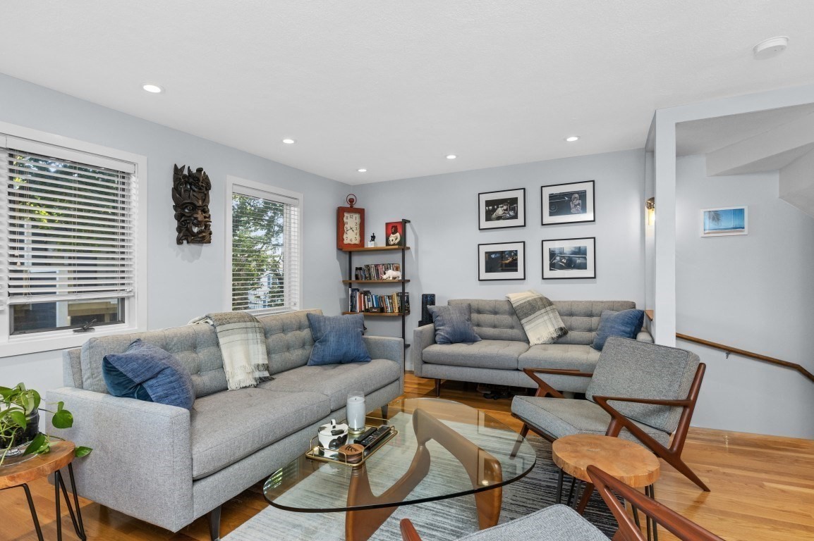 23 Ashland St Unit 23, Watertown, MA 02472