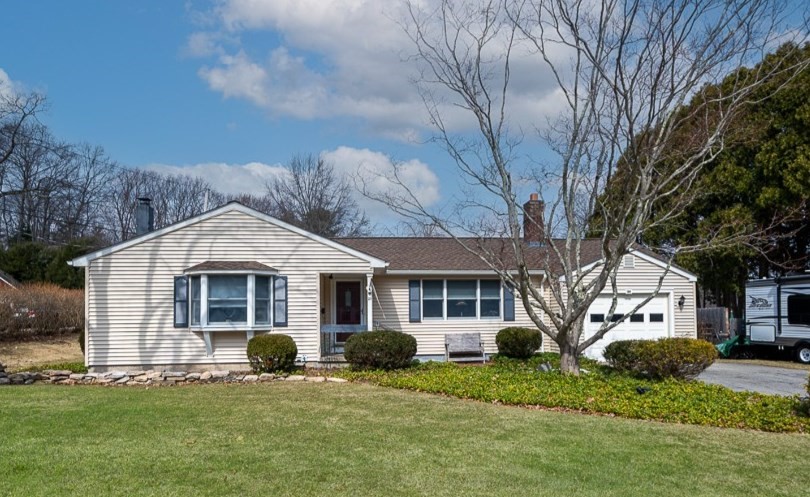 20 Rocky Hill Rd, Oxford, MA 01540