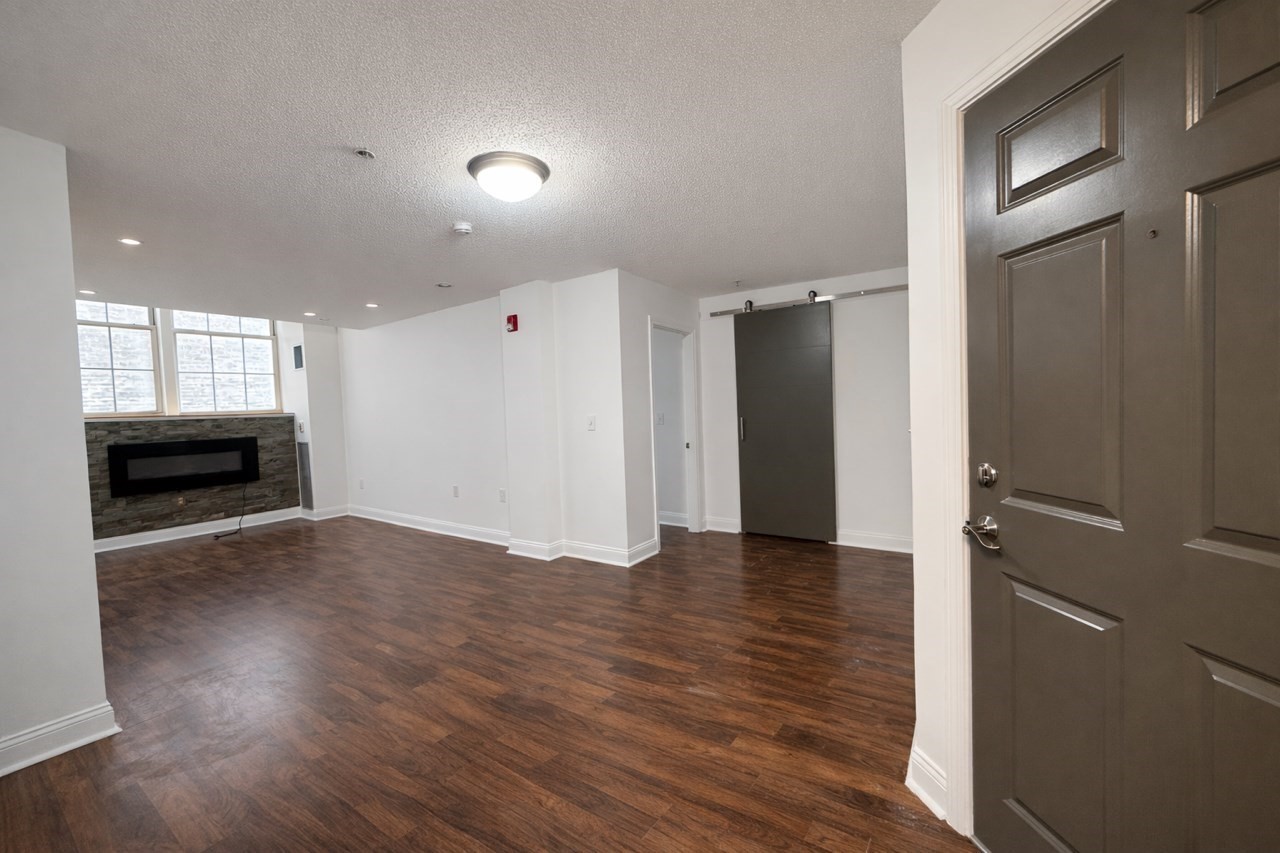 200 Market St Unit 3409, Lowell, MA 01852