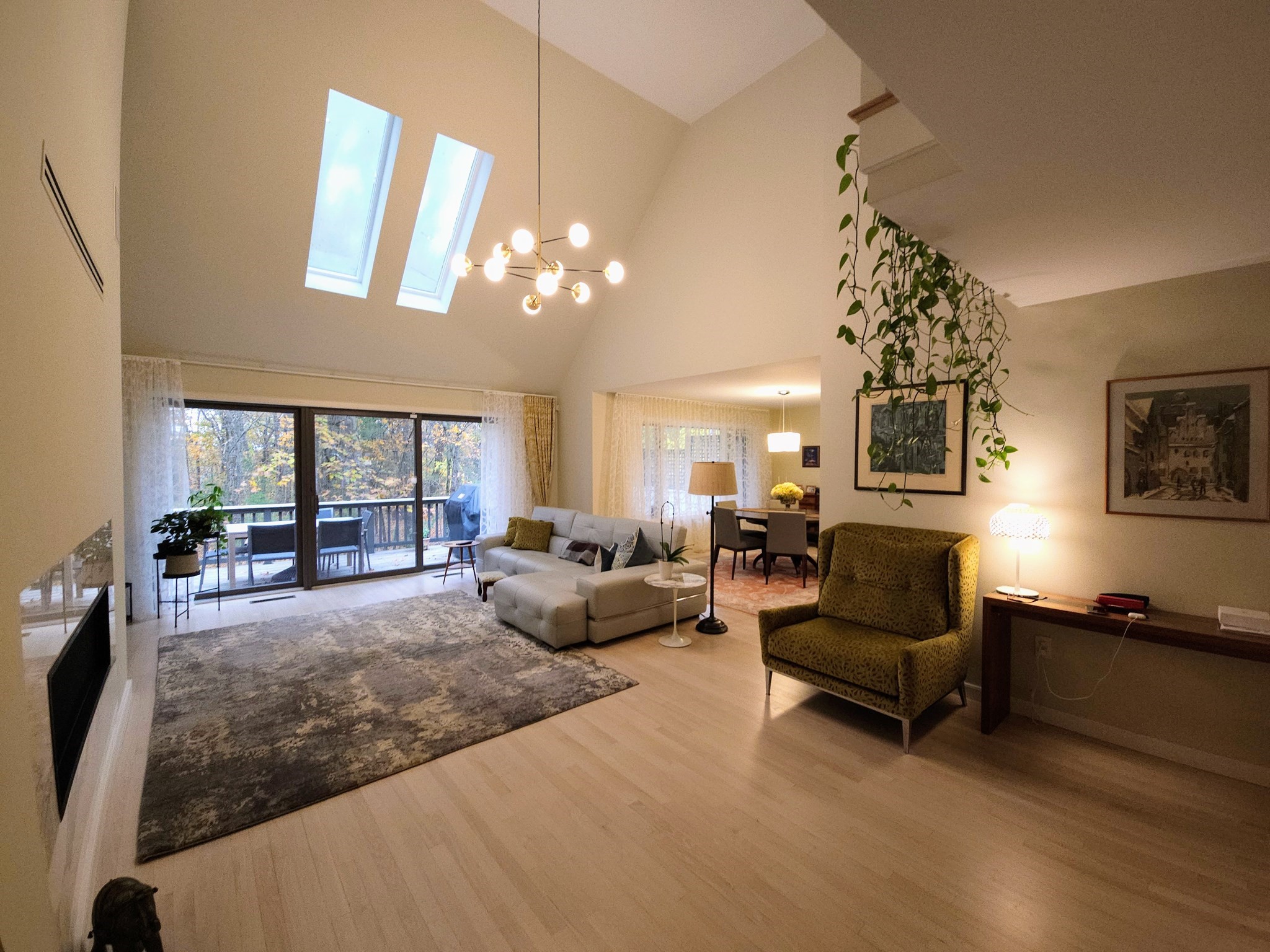 213 Nahanton St Unit 213, Newton, MA 02459