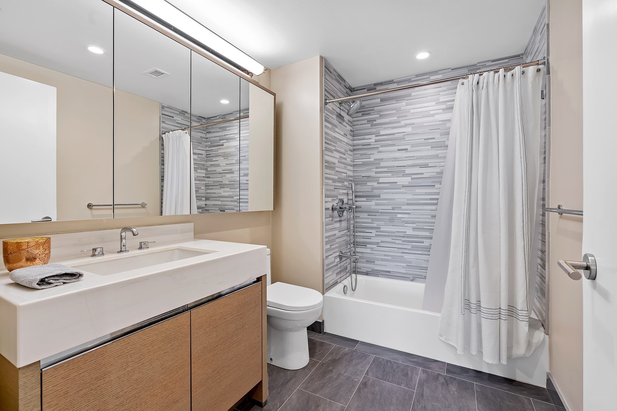 100 Lovejoy Wharf Unit 11F, West End, Boston, MA 02114 - Image 9