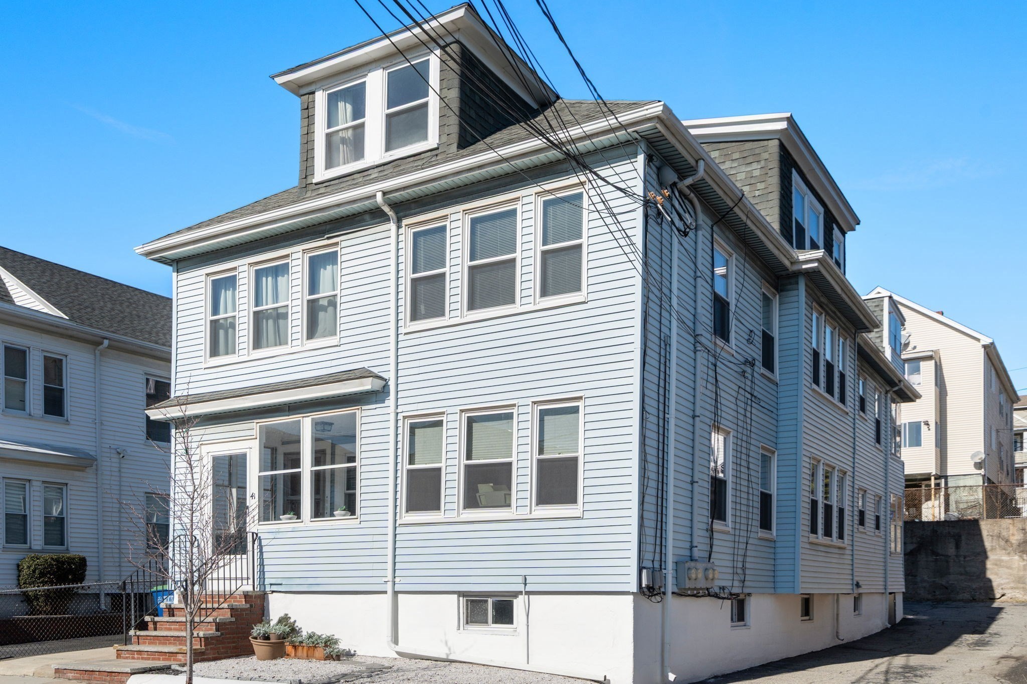 41 Governor Winthrop Road Unit 1, Somerville, MA 02145