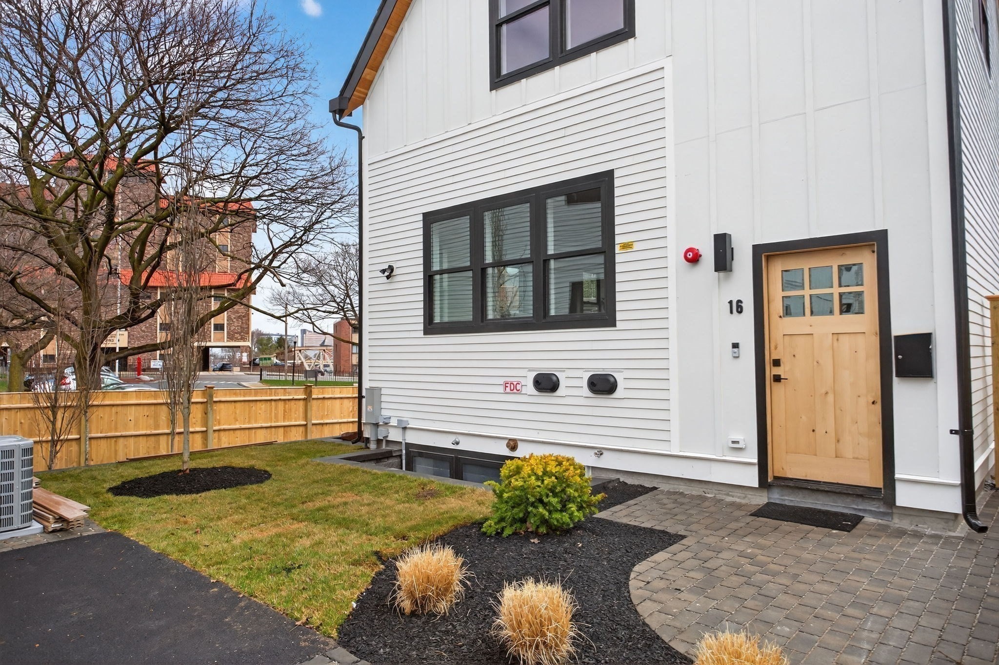 16 Hamlet St Unit 16, Somerville, MA 02143