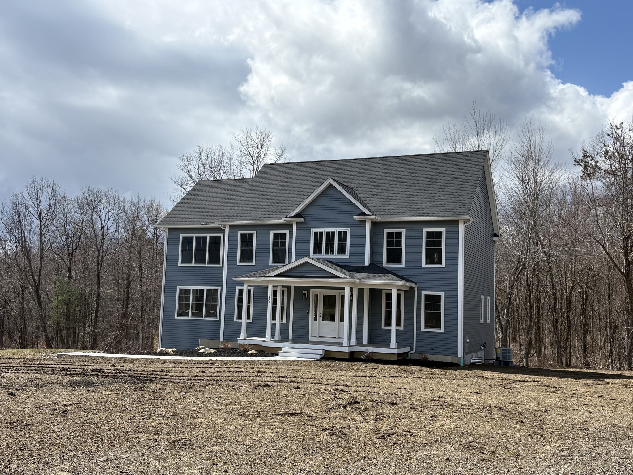 8 Elmwood Avenue, Holden, MA 01520