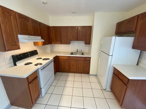 17 Winter Street, Apt 8