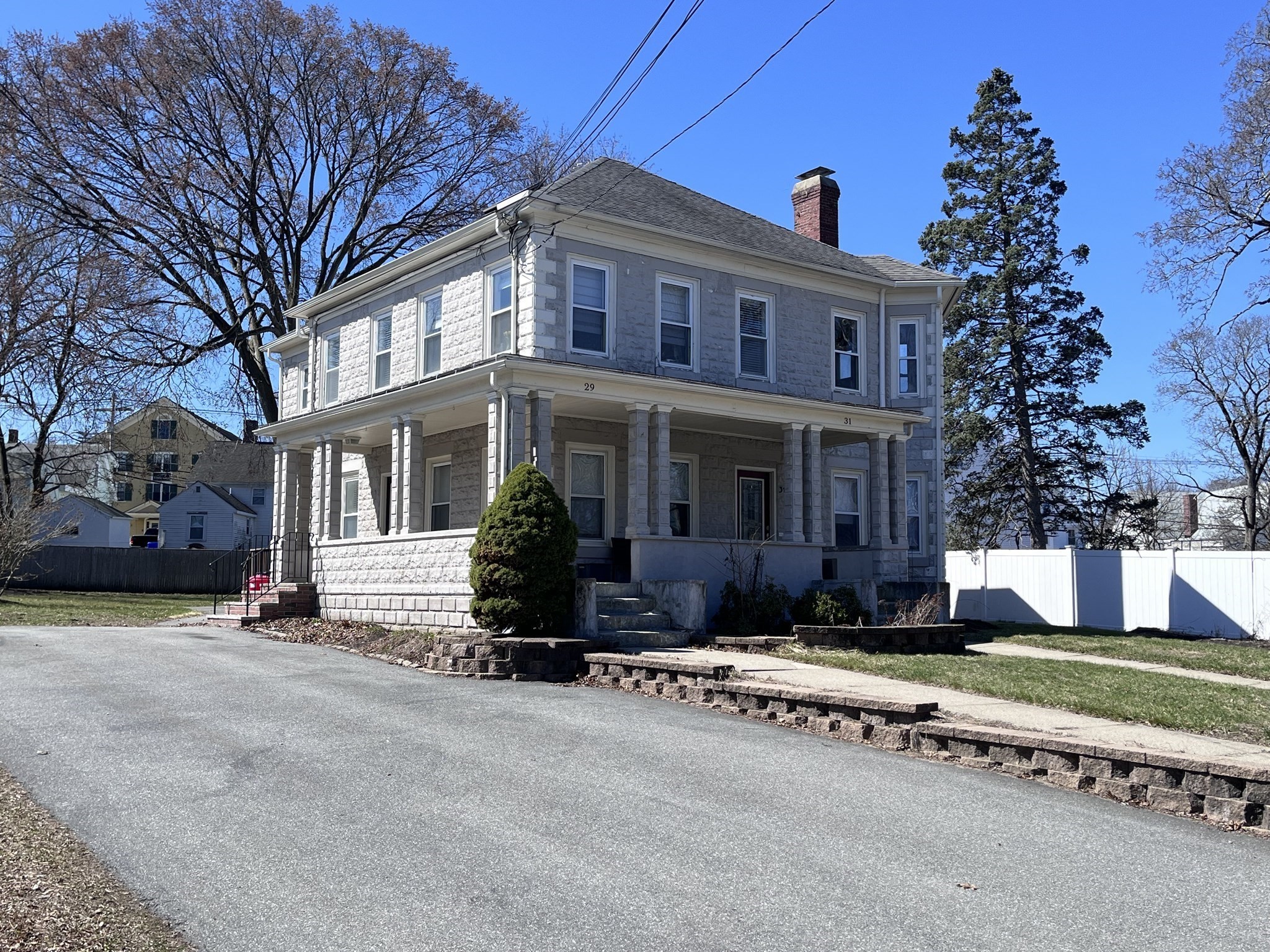 29 Middlesex St Unit 1, Chelmsford, MA 01863