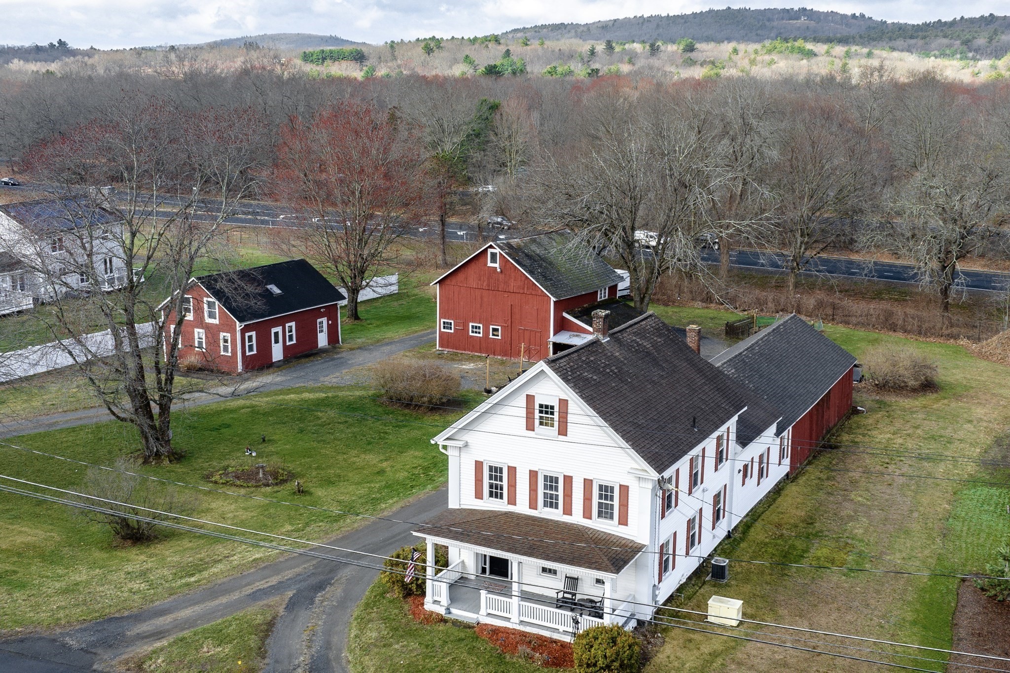 79 State Rd, Whately, MA 01093