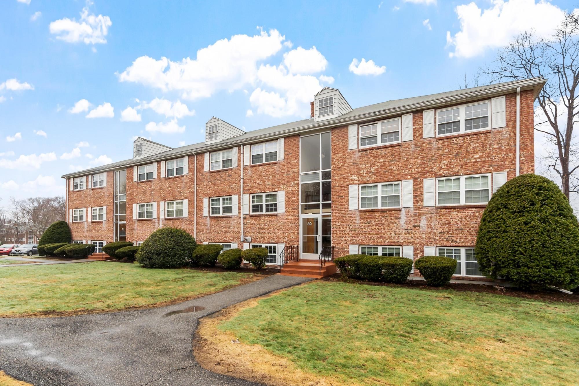 80 Edgelawn Avenue Unit 6, North Andover, MA 01845