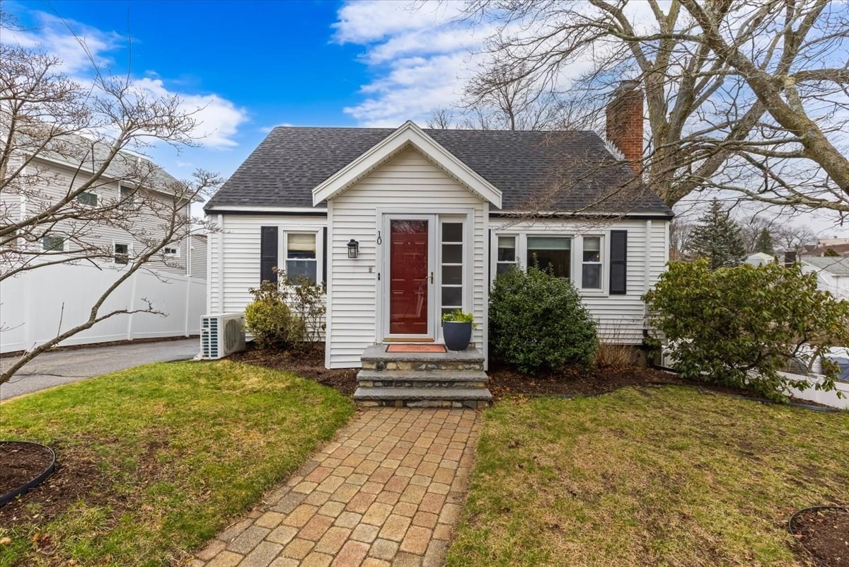 10 Earnshaw St, West Roxbury, Boston, MA 02132